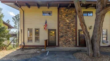 開放式客房 (3 Bedrooms) | 住宿設施服務