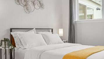 4 bedrooms, desk, travel crib, free WiFi