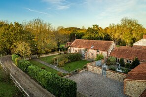 Exterior - Primrose Farm Barn (14), Roughton, Norfolk (Roughton)