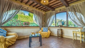 Living area - 6 bedroom nice home in Montaione (FI) (Montaione (FI))