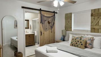 2 bedrooms, desk, iron/ironing board, WiFi (free)