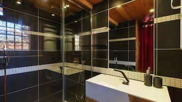 Ensemble douche/baignoire, serviettes fournies