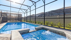 Beheizter Pool