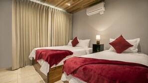 3 chambres, coffre-fort, accès au Wi-Fi (inclus), literie fournie