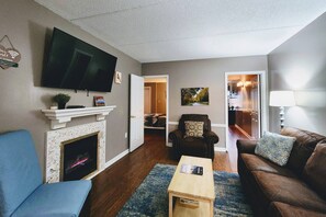 TV, fireplace - Season's Greetings Sale (Gatlinburg)