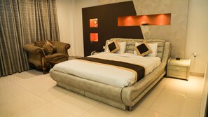 Iron/ironing board, free WiFi, bed sheets - Florence By NStay (Gurugram)