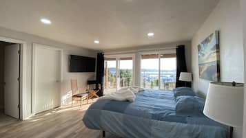 3 chambres, fer et planche à repasser, Wi-Fi, draps fournis