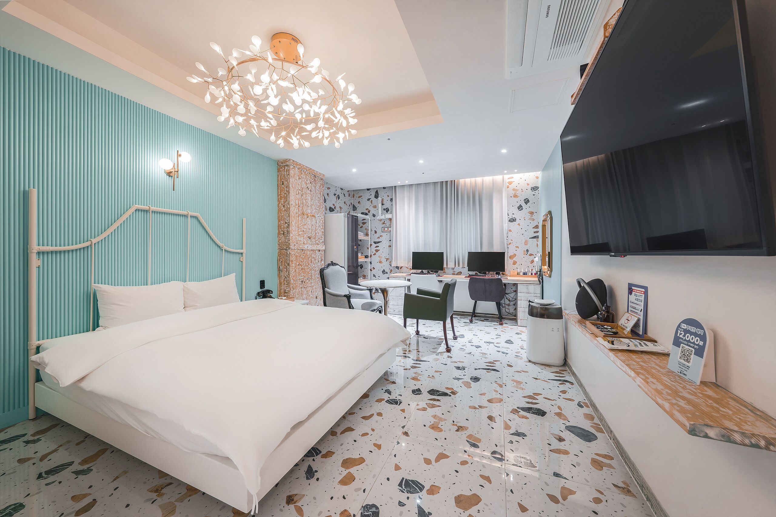 Habitación (Suite 2PC) | Ropa de cama de alta calidad, edredón y decoración personalizada 