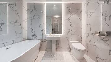 Suite 2PC | Bathroom | Eco-friendly toiletries, hair dryer, bathrobes, slippers