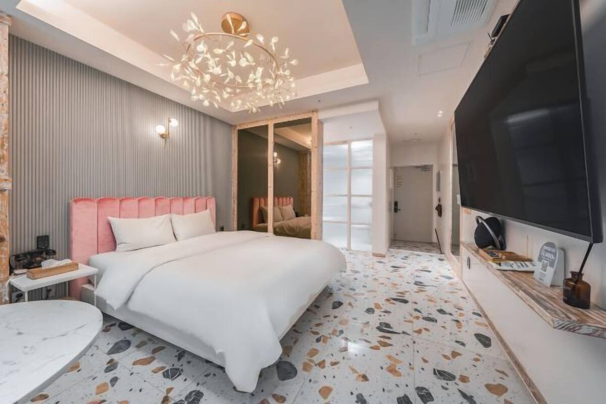 Premium bedding, down comforters, individually decorated