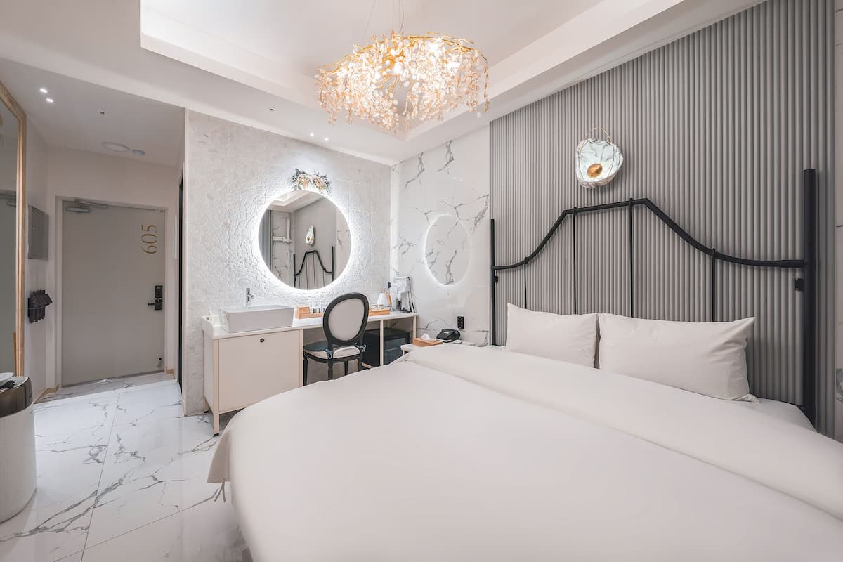 Deluxe Double Room | Premium bedding, down duvets, individually decorated