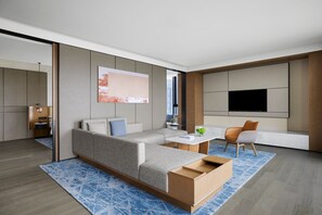 Executive Suite, 1 Double Bed | Premium bedding, down comforters, minibar, in-room safe - Nantong Marriott (Nantong)