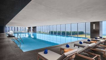 2 indoor pools