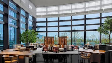 Lobby lounge
