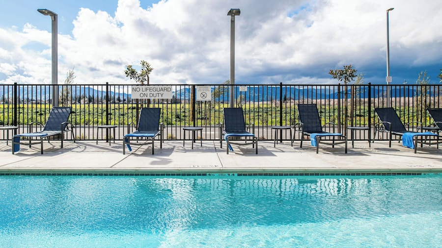Fairfield by Marriott Inn & Suites Winters Davis