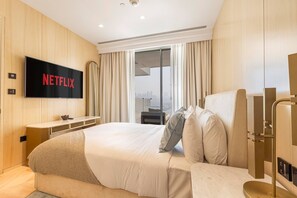 2 slaapkamers, een strijkplank/strijkijzer, internet