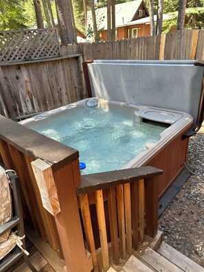 Bain à remous extérieur