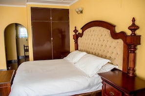 6 bedrooms, WiFi