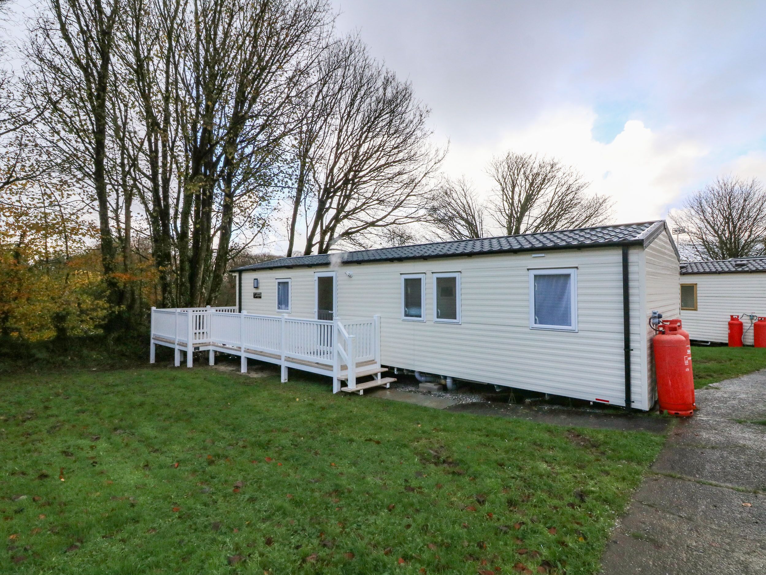 THE HUT (DEVON COUNTRY 5), family friendly in Bucks Cross, Bideford