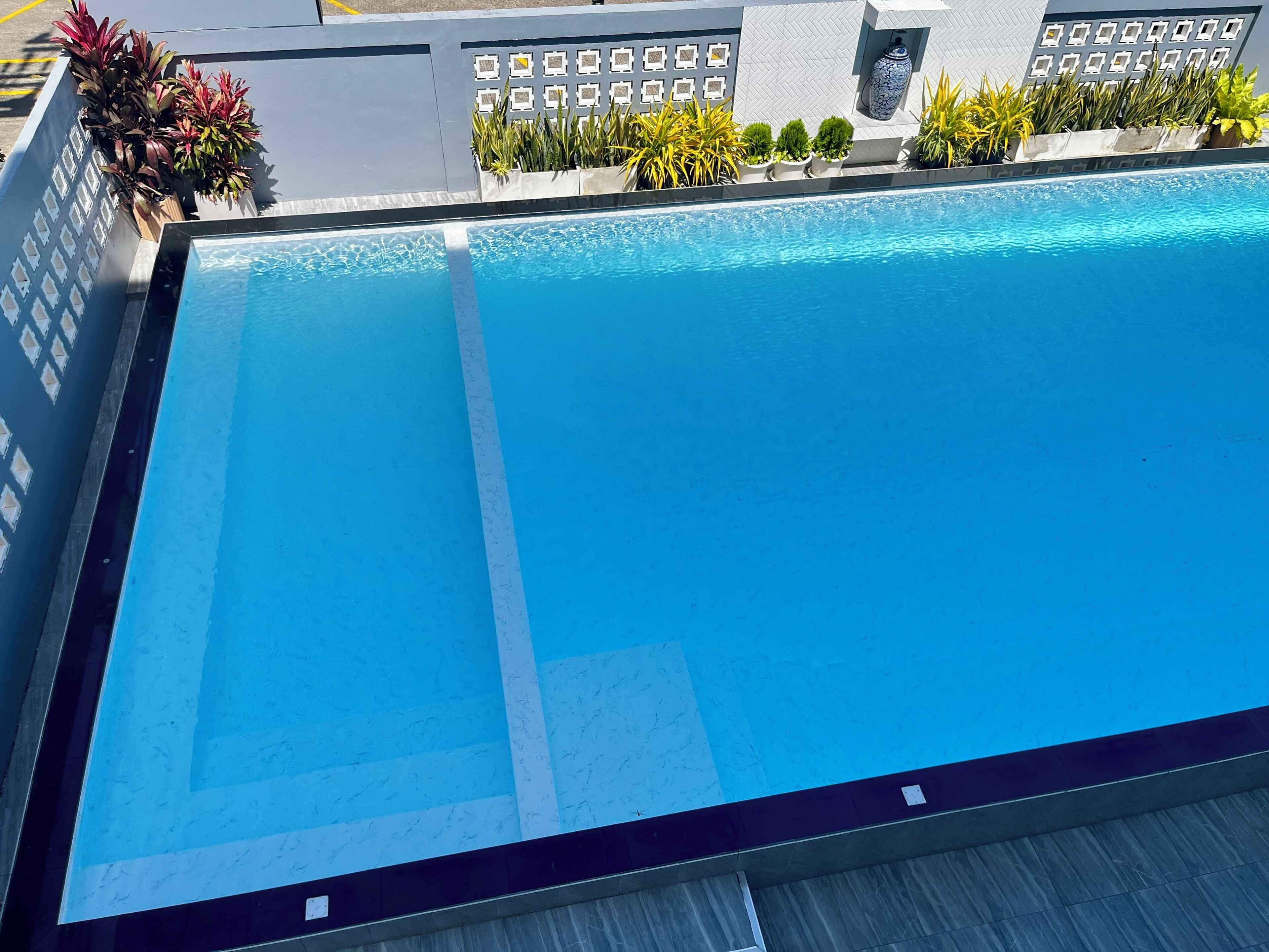 Outdoor pool, pool umbrellas
