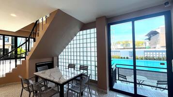 Smart TV, Netflix, streaming services