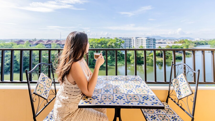 USABAI Riverside Boutique Hotel
