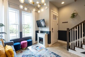 Fernseher, Stereoanlage