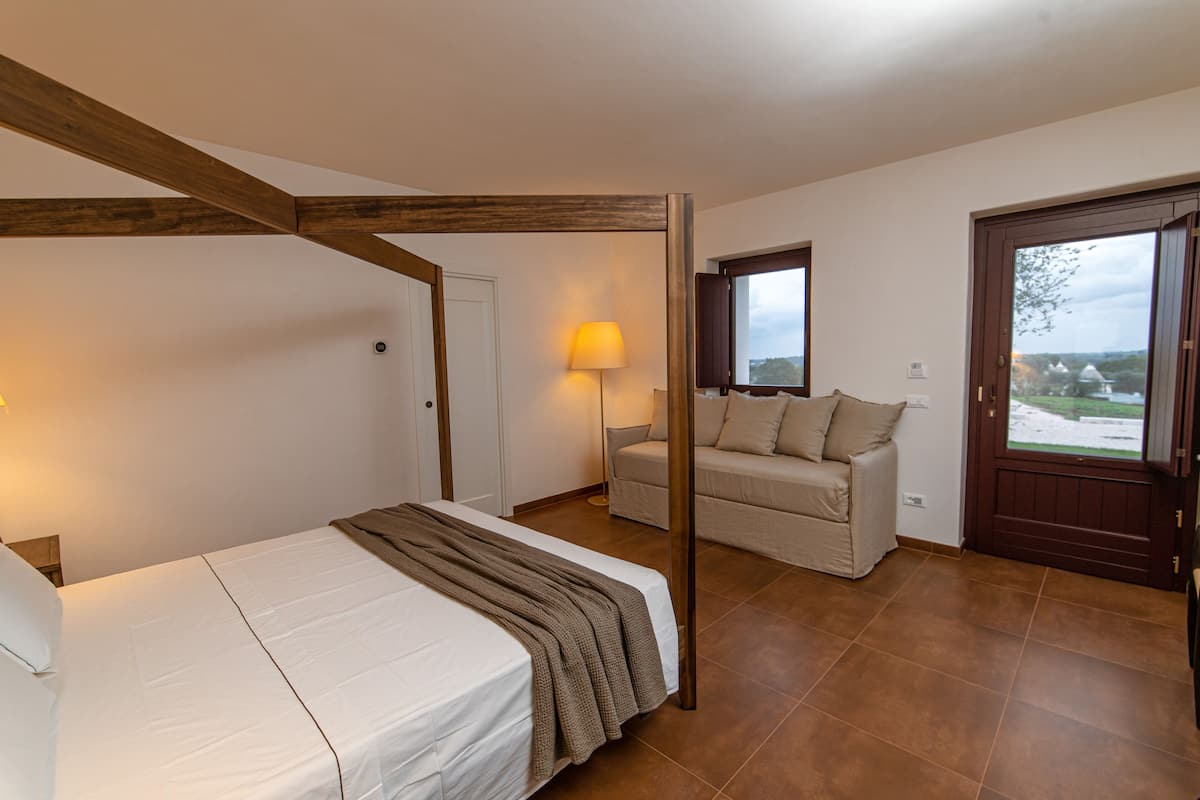Classic Double Room, 1 Double Bed with Sofa bed | Minibar, in-room safe, free WiFi