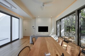 Forest House | Ropa de cama de alta calidad, insonorización y wifi gratis