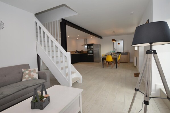 TV, DVD player, books - Cottage by the sea near Mont Saint Michel! (Cherrueix)