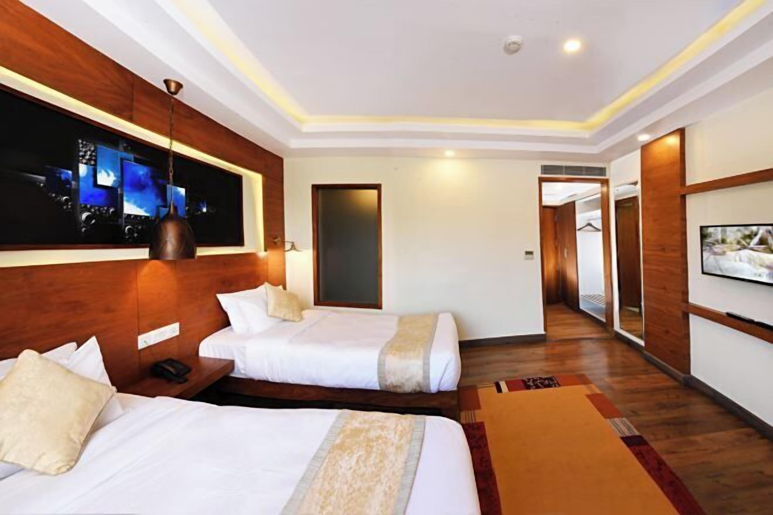 Egyptian cotton sheets, premium bedding, minibar, free WiFi