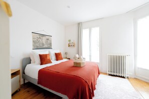 Unclassified image, 5 of 30, button