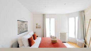 1 chambre, bureau, fer et planche à repasser, Wi-Fi