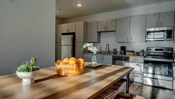 豪華公寓客房, 2 間臥室 | 3 間臥室、獨特裝潢、布置獨特、熨斗/熨衣板