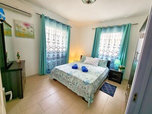 3 camere, una cassaforte in camera, una scrivania, ferro/asse da stiro