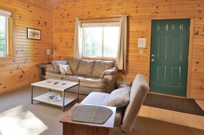 Smart TV - Snowmobile, Ski, or ATV Direct from This Cozy Cabin! (Washburn)