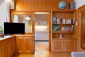 Interior - Apartment 'Cesa Wanker' with Mountain View, Shared Garden and Wi-Fi (Ortisei)