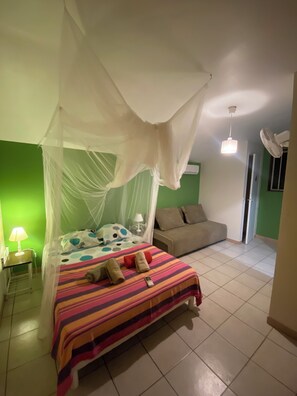 1 bedroom, in-room safe, iron/ironing board, free WiFi