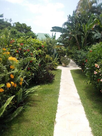 900m from the beach, the Bagatelle gites ** 2/4 pers, swimming pool and SPA