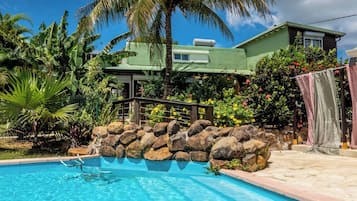 Piscine extérieure