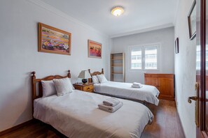 2 slaapkamers, een kluis op de kamer, een strijkplank/strijkijzer