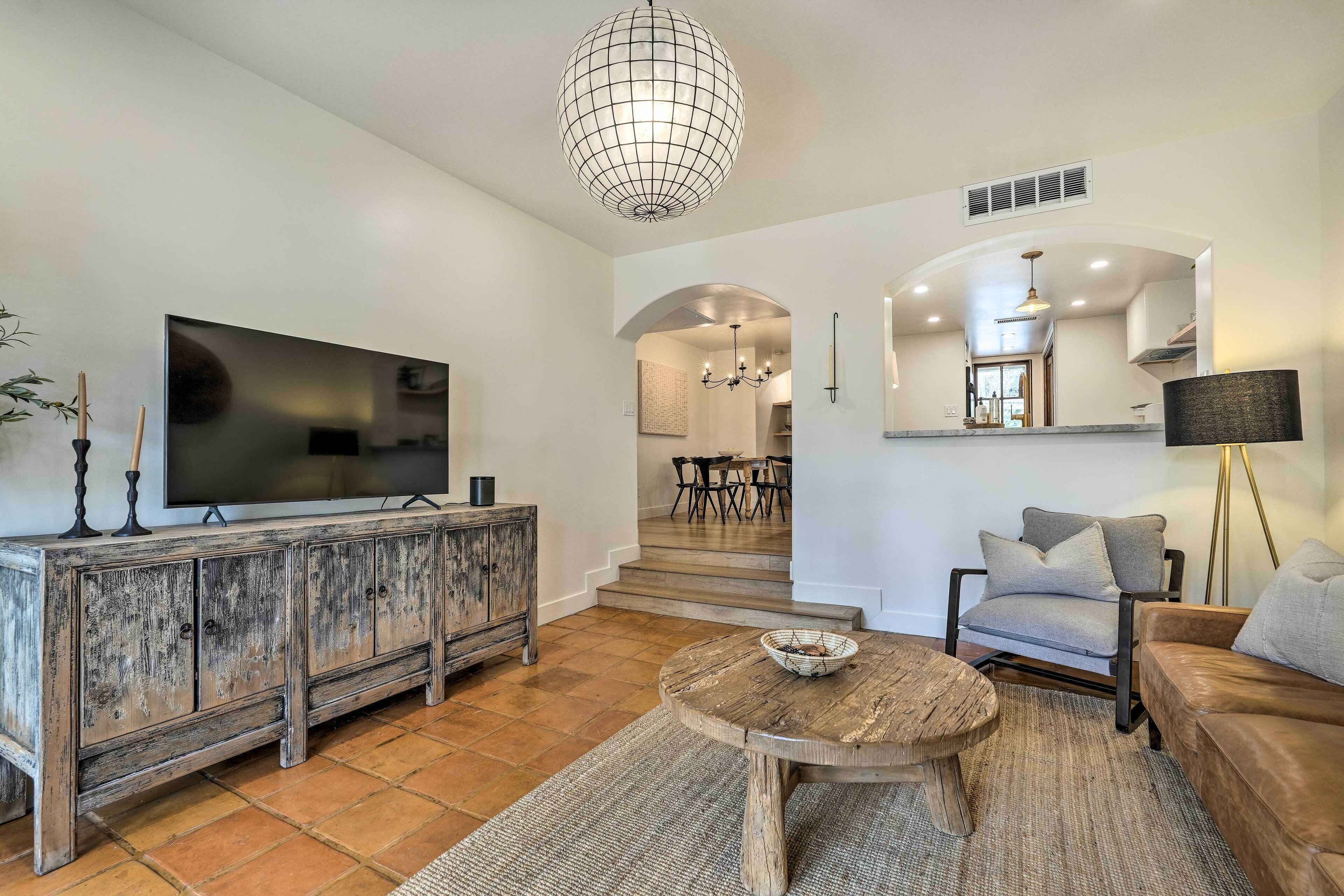 TV, fireplace, stereo