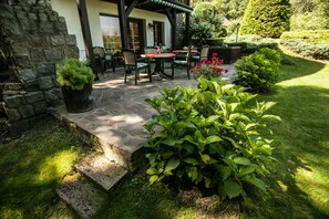Outdoor dining - Dream view apartment in a chalet on Lake Sader (Buckow (Märkische Schweiz))