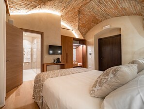 Comfort kamer, toegang tot zwembad, uitzicht op tuin | Uitzicht vanuit de kamer