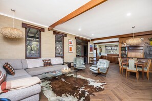 Télévision, chaîne hi-fi