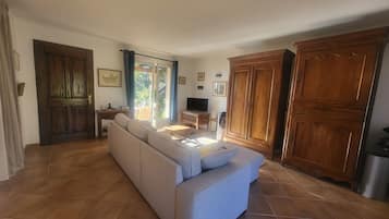 Télévision, livres, écrans d'ordinateur