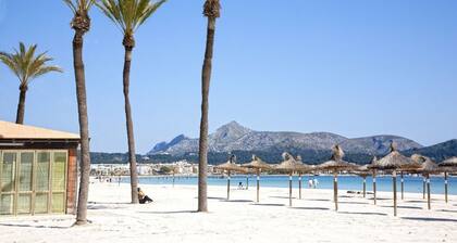 2: GROUND FLOOR- APARTMENT ON THE SEA