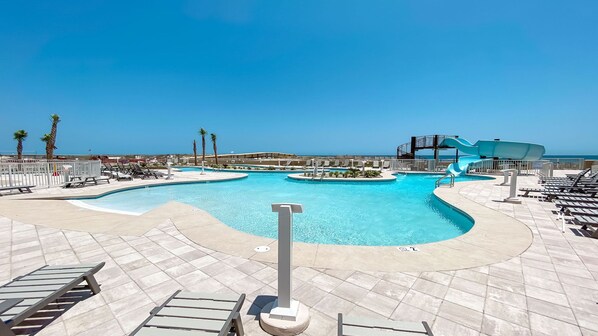 Una piscina techada
