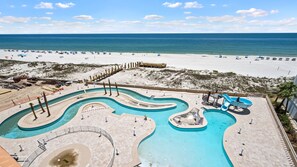 من حمّامات السباحة المغطاة