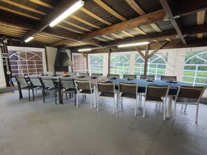 Dining - COTTAGE WITH ANIMAL PARK NEAR HONFLEUR, DEAUVILLE, LE HAVRE (Manneville-la-Raoult)
